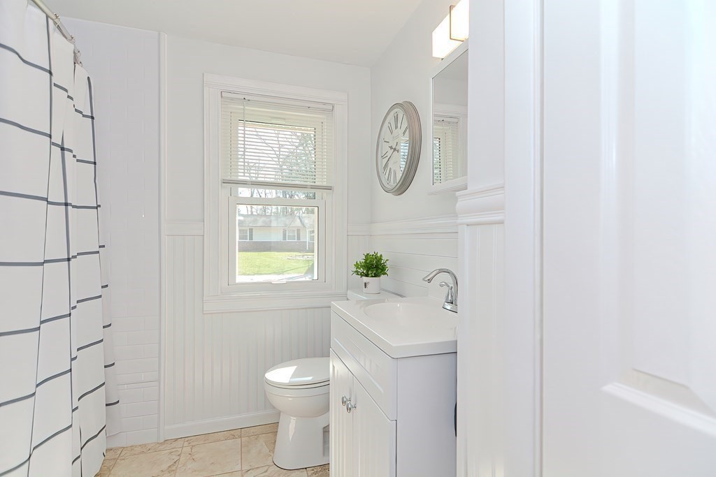 241 Theresa Road Bellingham, MA 02019 - Photo 18 of 32 Gallery Image 18