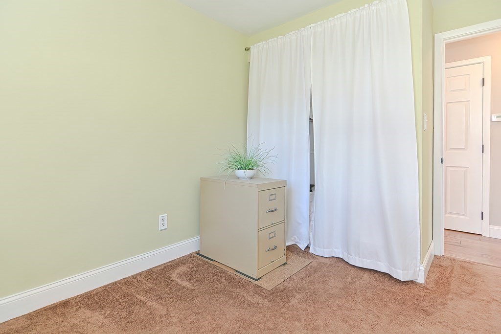 241 Theresa Road Bellingham, MA 02019 - Photo 23 of 32 Gallery Image 23