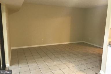 2247 Castle Rock Square, Unit 2B Reston, VA 20191 - Photo 16 of 17 Living room.