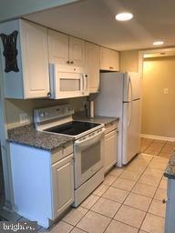 2247 Castle Rock Square, Unit 2B Reston, VA 20191 - Photo 4 of 17 Newer appliances.