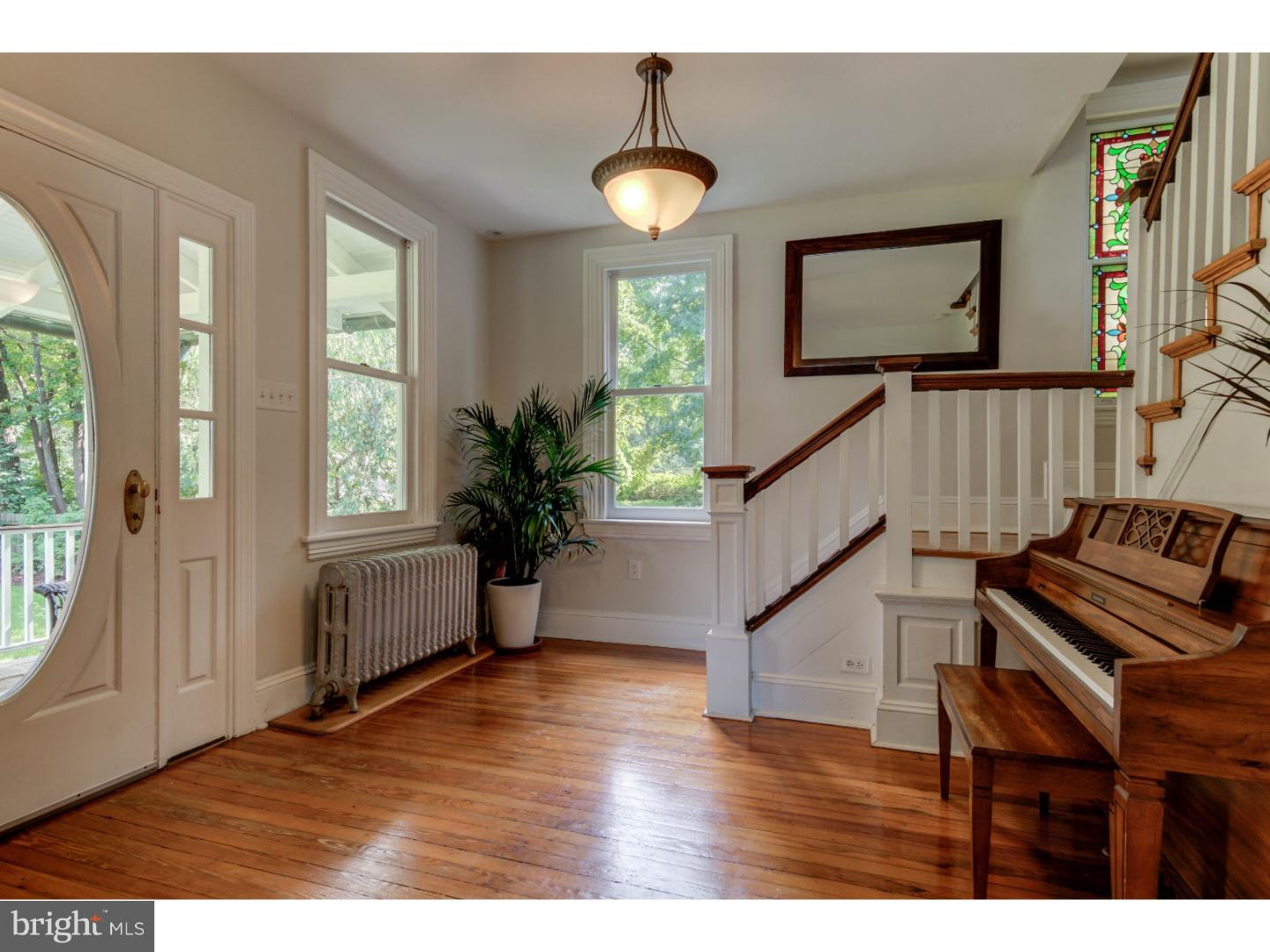 690 Davis Lane Wayne, PA 19087 - Photo 5 of 25 Foyer