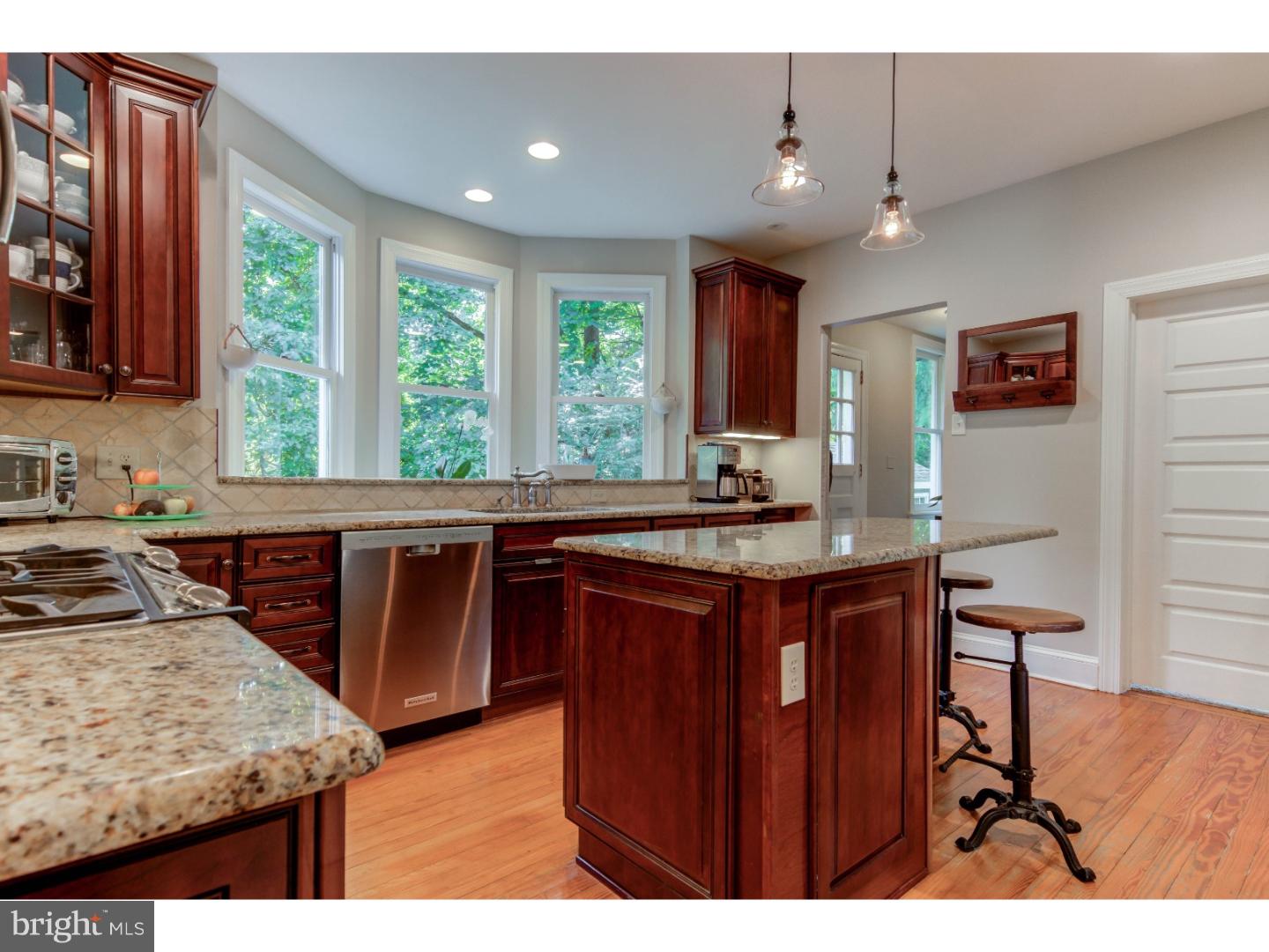 690 Davis Lane Wayne, PA 19087 - Photo 9 of 25 Kitchen