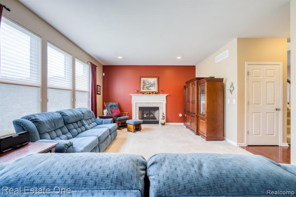 3751 Hogan Circle Rochester Hills, MI 48307 - Photo 12 of 47