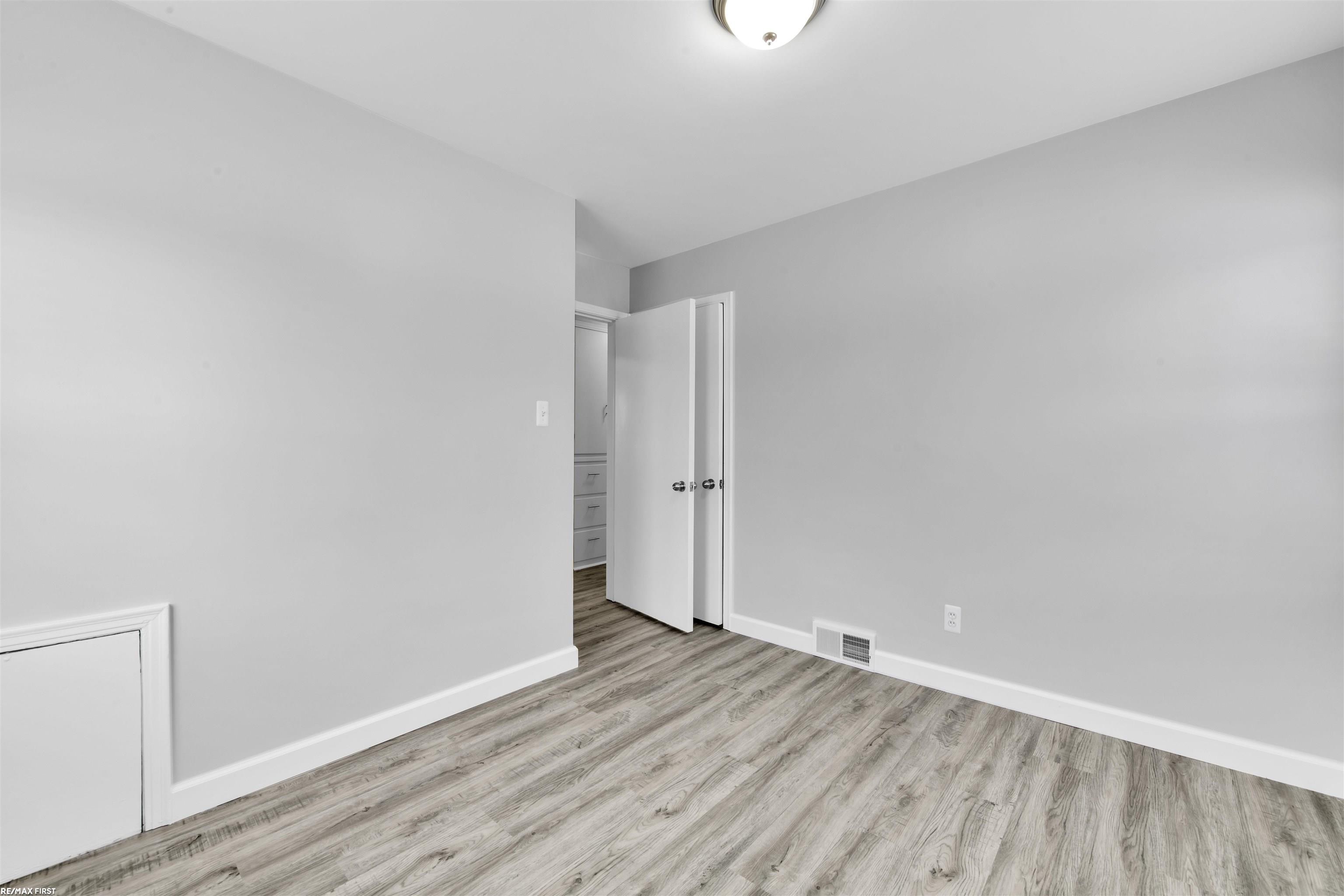 22674 Ulrich Street Clinton, MI 48036 - Photo 13 of 24