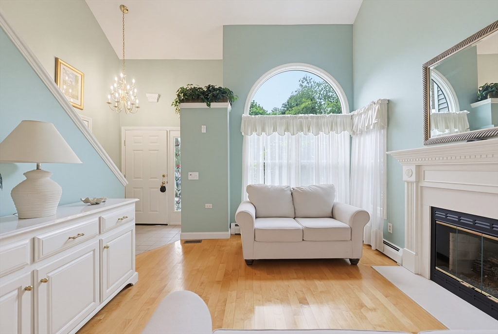 11 Weatherstone Drive, Unit 11 Worcester, MA 01604 - Photo 3 of 18