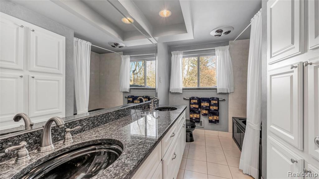 1781 Mackwood Road Rochester Hills, MI 48307 - Photo 26 of 39