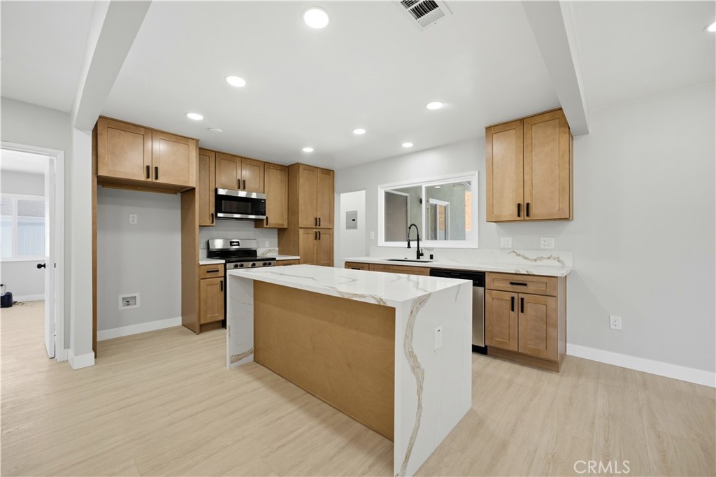 3682 Mt Vernon Avenue Riverside, CA 92507 - Photo 8 of 41