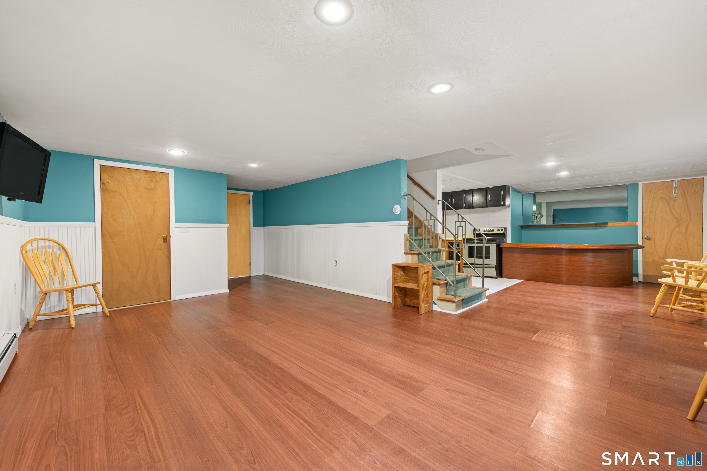 90 Meadowlawn Road Stratford, CT 06614 - Photo 28 of 40 Gallery Image 28