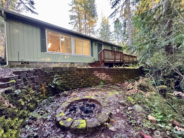 $1,800 | 91 Gadwall Place North, Hoodsport, WA 98548