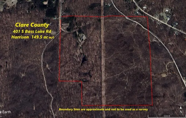 $650,000 | 401 South Bass Lake Avenue, Harrison, MI 48625