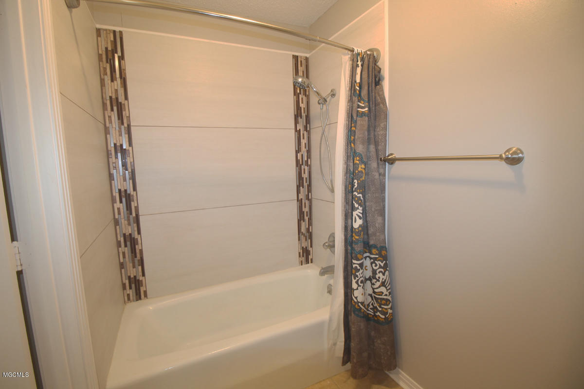 275 Central Firetower Road Lucedale, MS 39452 - Photo 28 of 70 MASTER BATH
