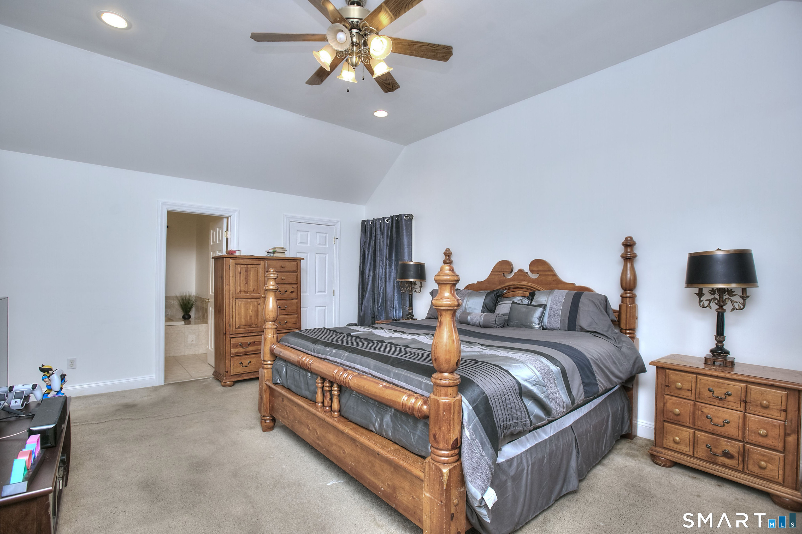 765 Cutspring Road Stratford, CT 06614 - Photo 20 of 33