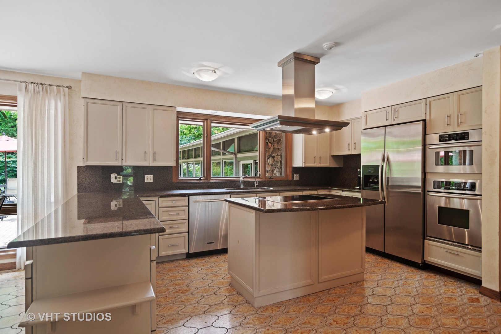 2327 Coach Road Long Grove, IL 60047 - Photo 13 of 58 a kitchen with stainless steel appliances granite countertop a stove a sink and a refrigerator