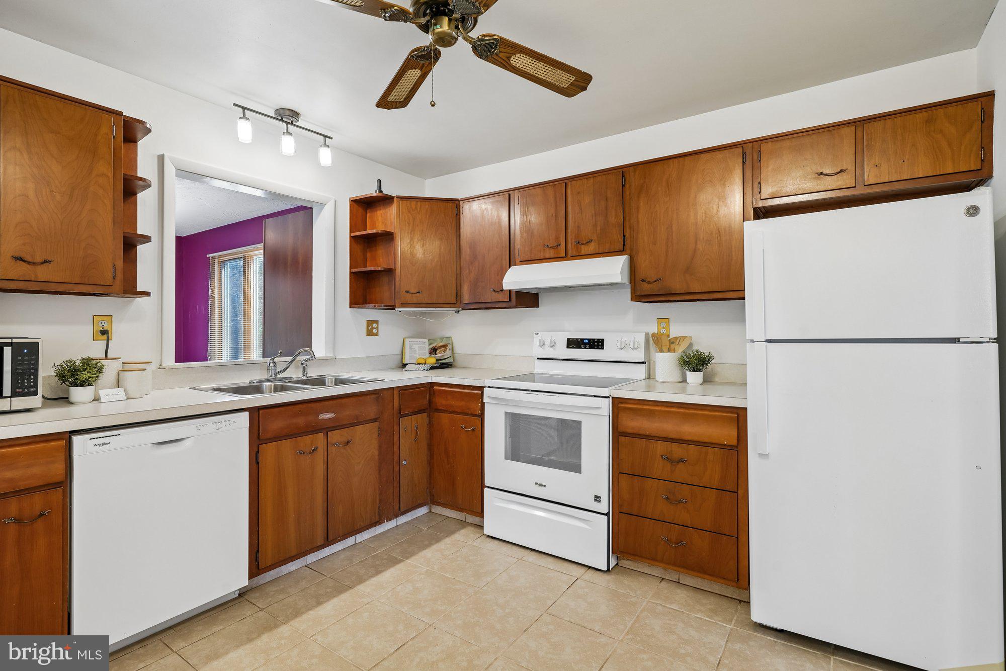 4 Walnut Hill Road La Plata, MD 20646 - Photo 15 of 29 Kitchen