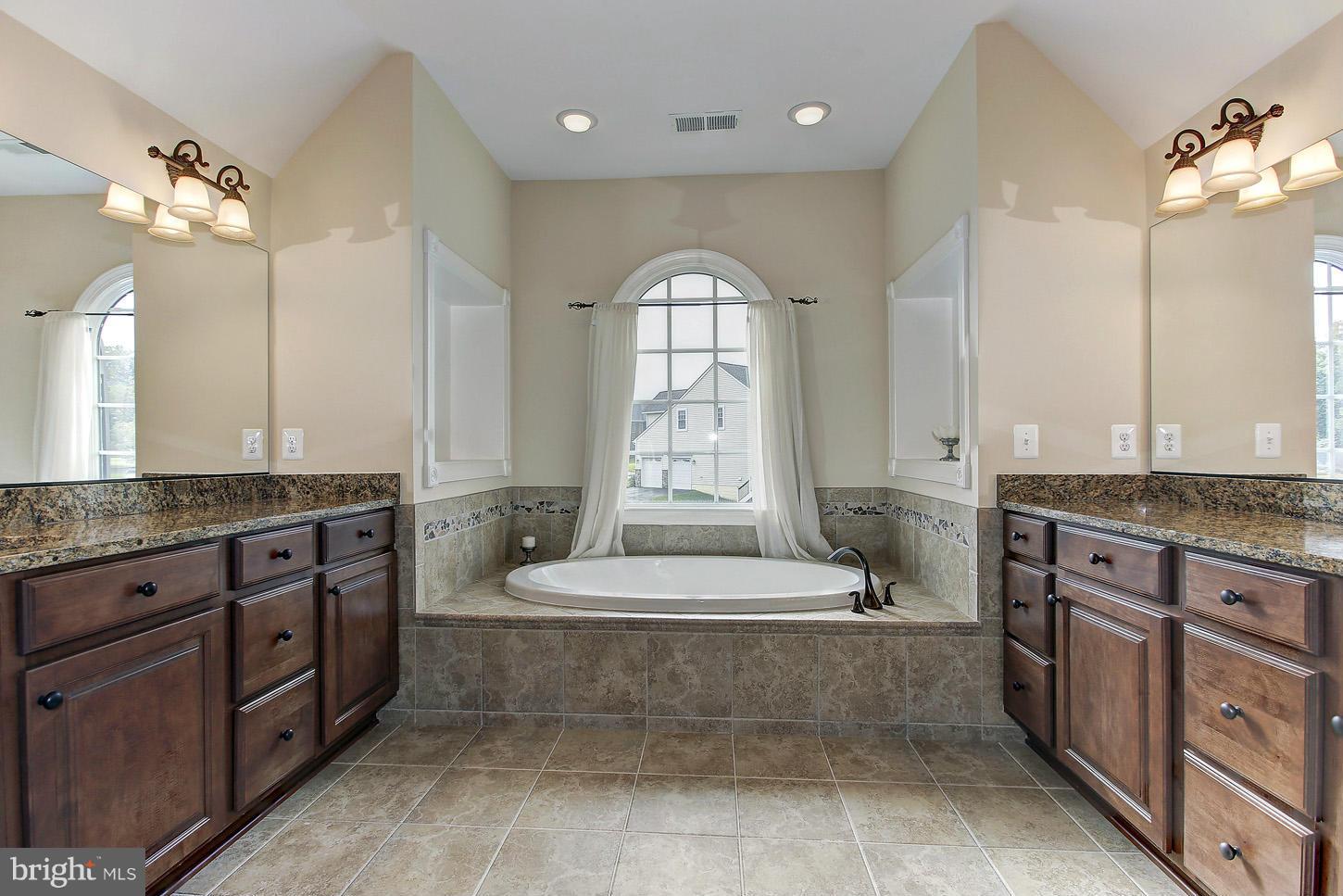 12131 Fulton Ridge Drive Fulton, MD 20759 - Photo 20 of 30 Spa-Like Bath