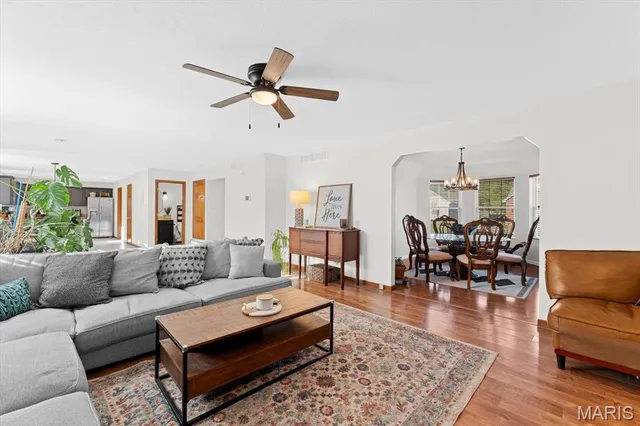 $409,500 | 1820 Creekside Drive, Swansea, IL 62226