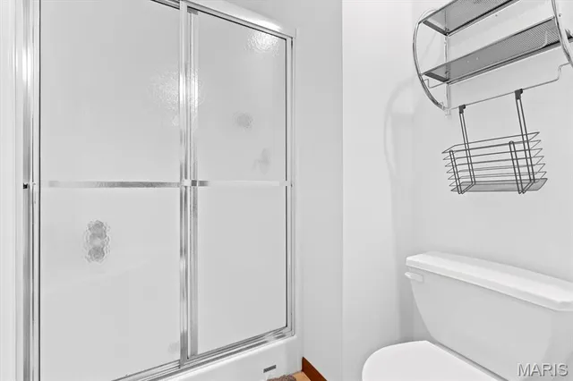 $409,500 | 1820 Creekside Drive, Swansea, IL 62226