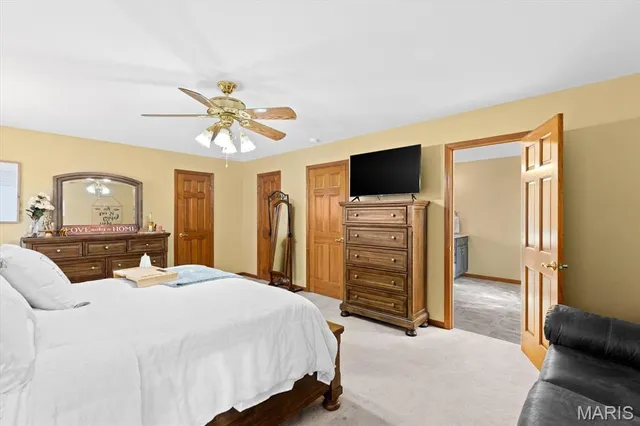 $409,500 | 1820 Creekside Drive, Swansea, IL 62226