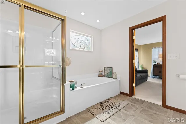 $409,500 | 1820 Creekside Drive, Swansea, IL 62226