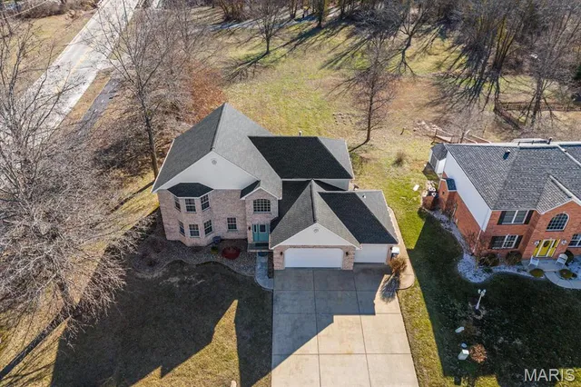 $409,500 | 1820 Creekside Drive, Swansea, IL 62226