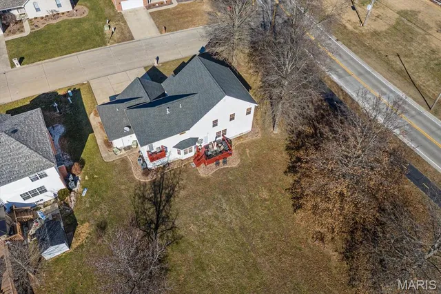 $409,500 | 1820 Creekside Drive, Swansea, IL 62226