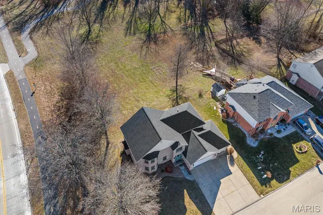 $409,500 | 1820 Creekside Drive, Swansea, IL 62226