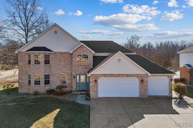 $409,500 | 1820 Creekside Drive, Swansea, IL 62226