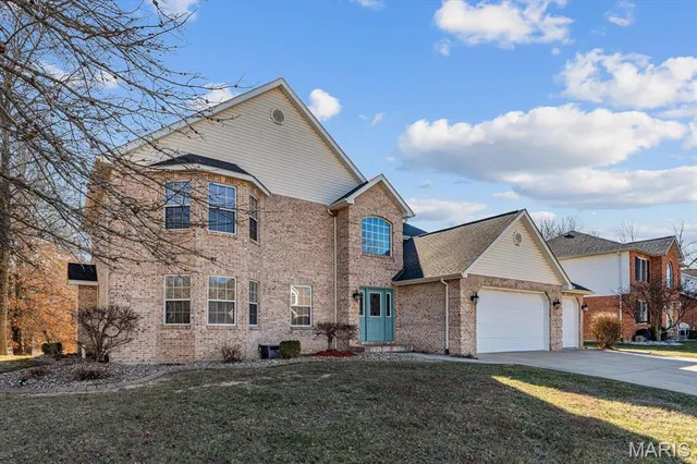 $409,500 | 1820 Creekside Drive, Swansea, IL 62226