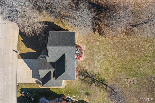 $409,500 | 1820 Creekside Drive, Swansea, IL 62226