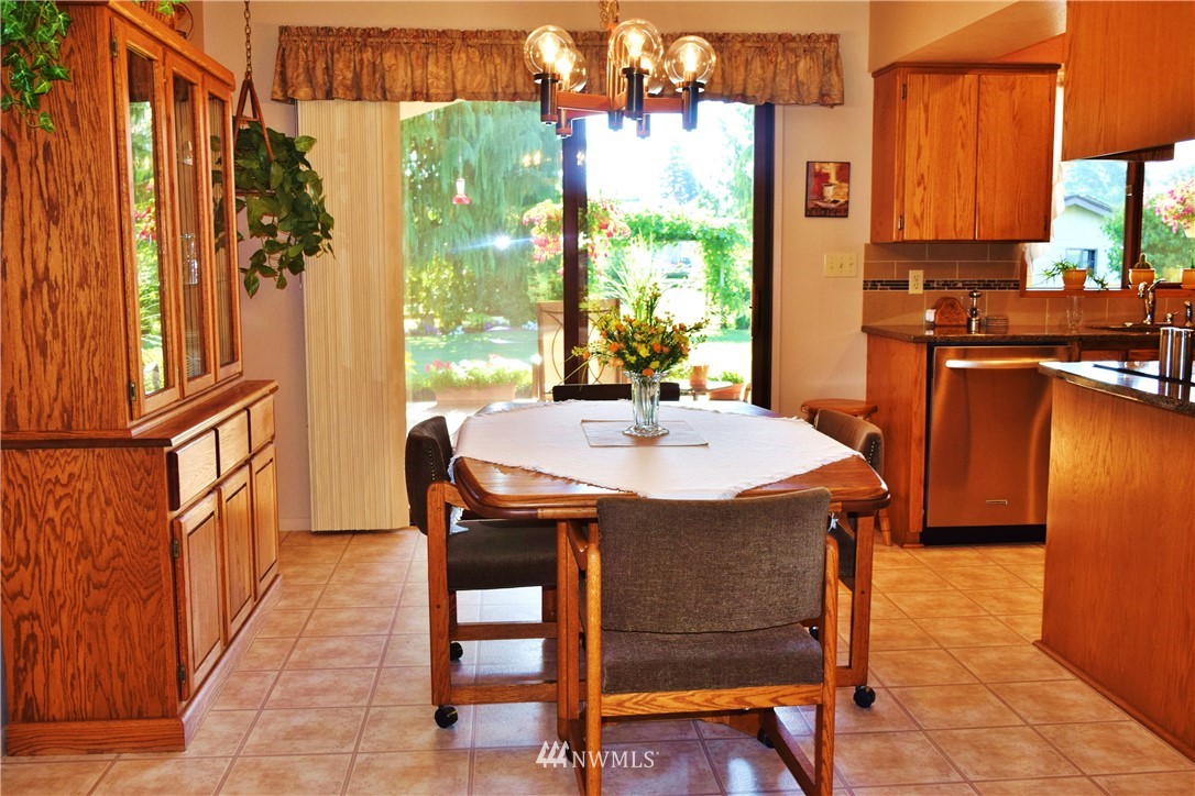 8372 Double Ditch Road Lynden, WA 98264 - Photo 6 of 25 Gallery Image 6