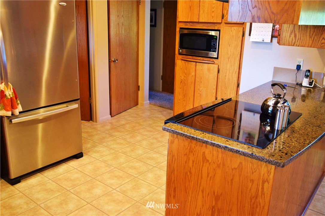 8372 Double Ditch Road Lynden, WA 98264 - Photo 8 of 25 Gallery Image 8