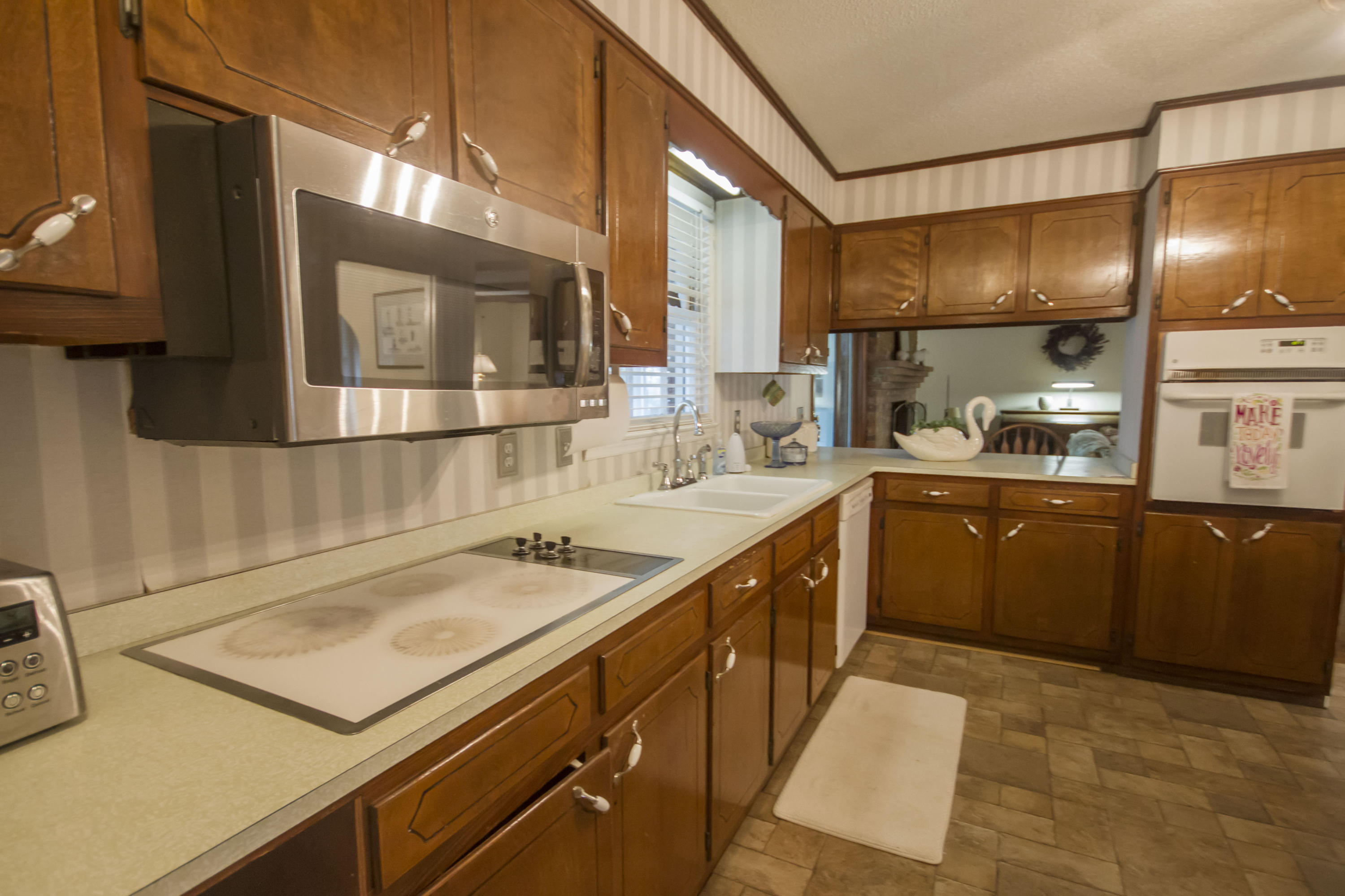 220 Ridge Lane Walterboro, SC 29488 - Photo 10 of 65 IMG_3775