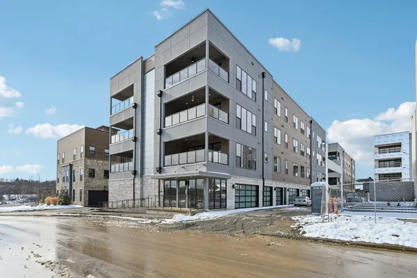 $645,000 | 2842 Gunnison Drive, Unit 401, Columbus, OH 43228