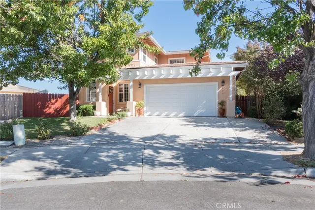 $785,000 | 611 Larkfield Place, Paso Robles, CA 93446