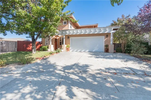 $785,000 | 611 Larkfield Place, Paso Robles, CA 93446