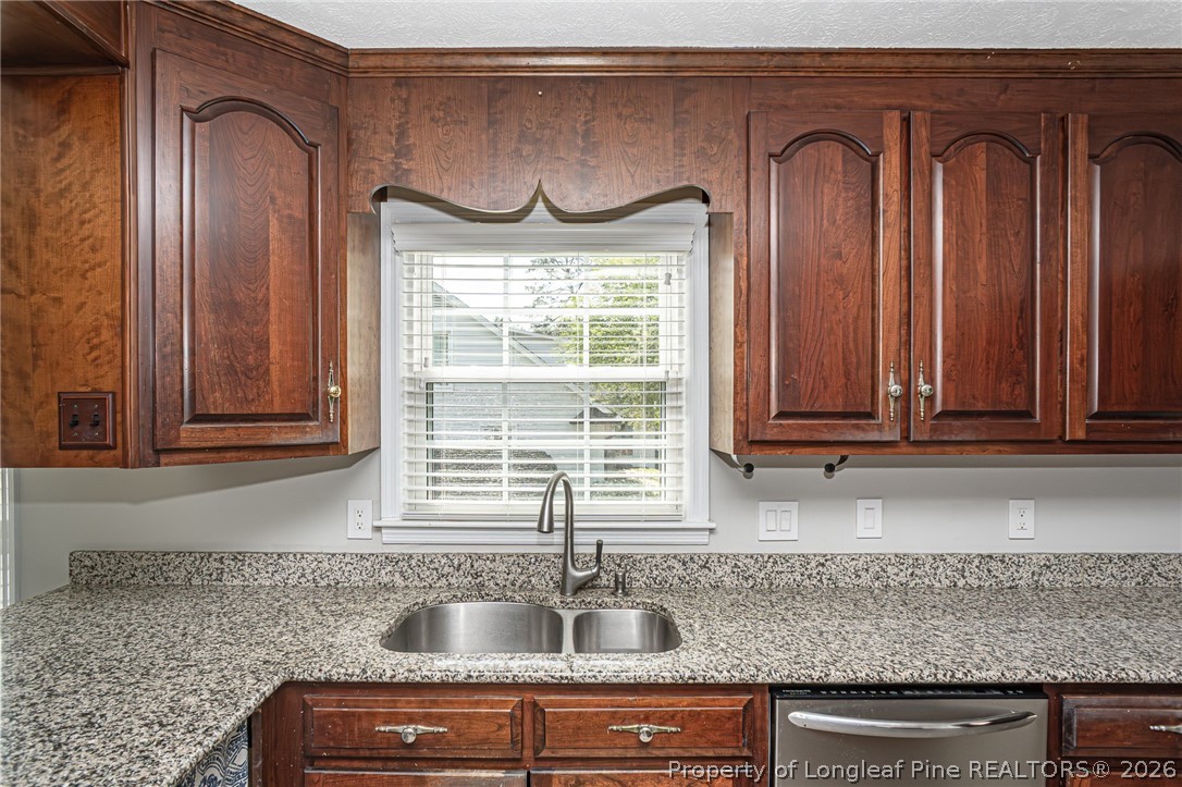 6856 Uppingham Road Fayetteville, NC 28306 - Photo 14 of 50