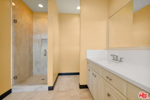 $19,900 | 1036 El Medio Avenue, Pacific Palisades, CA 90272