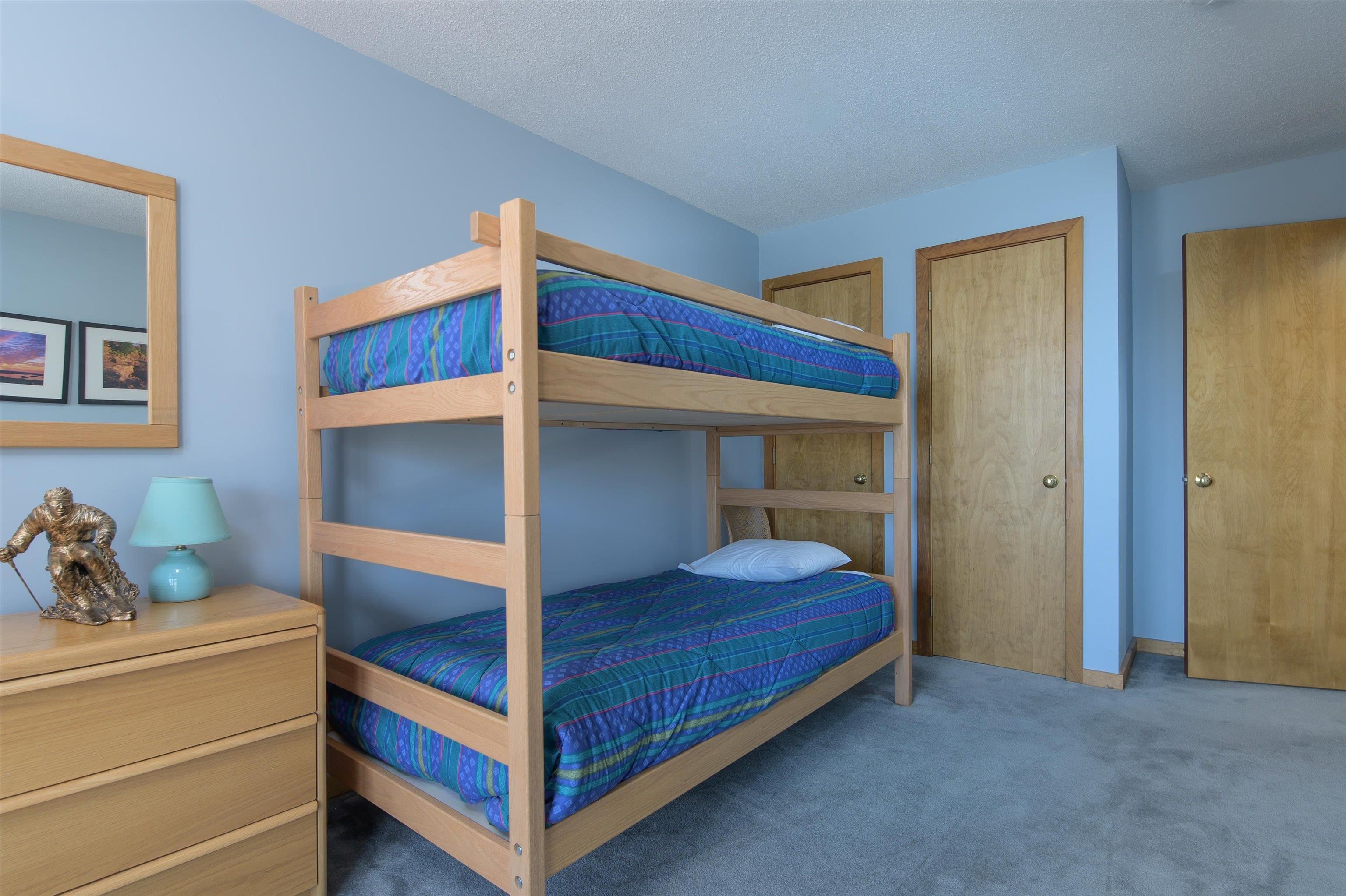 320 Okemo Trailside Extension, Unit 36E Ludlow, VT 05149 - Photo 23 of 42