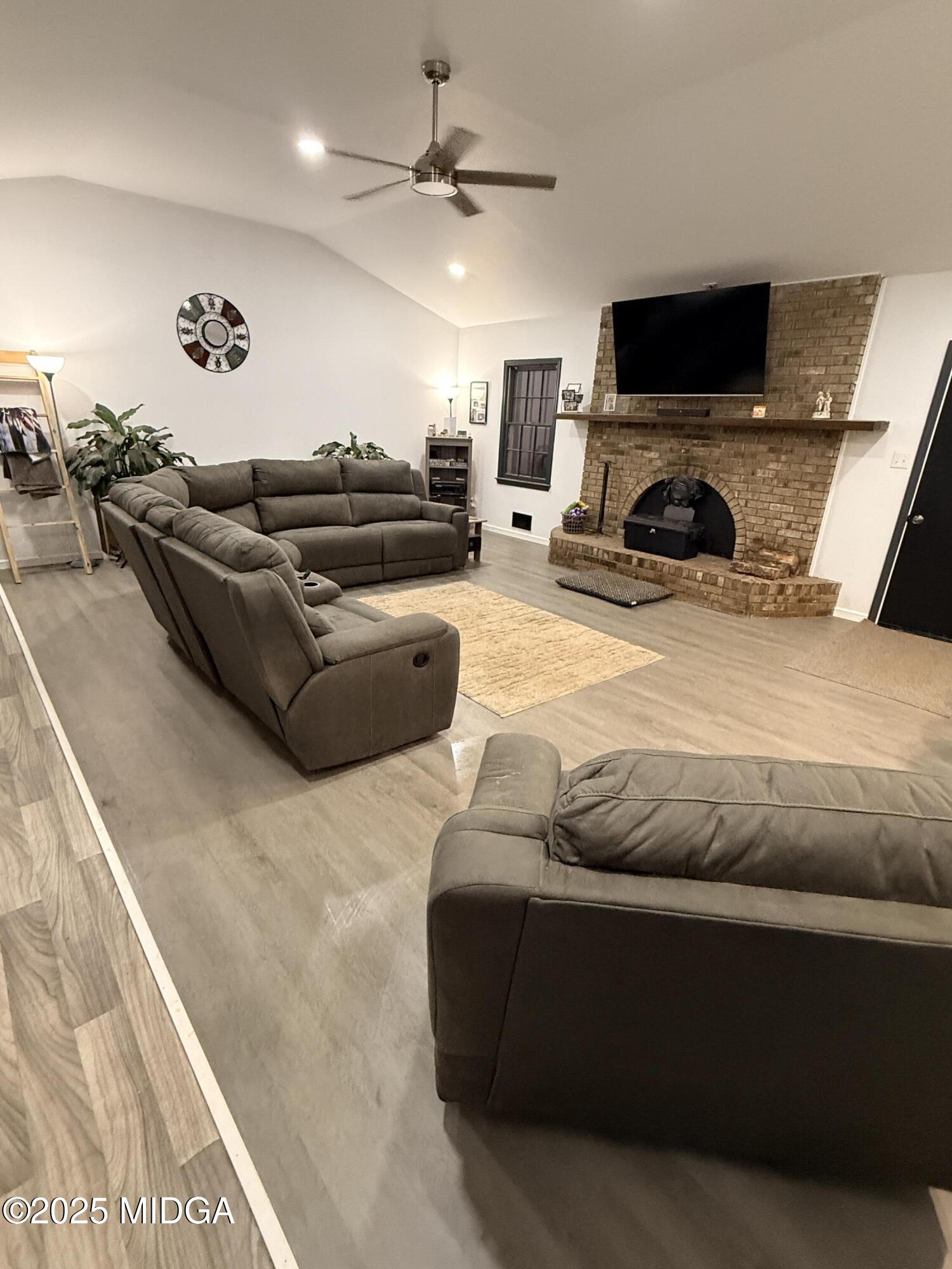 166 Greene Shade Road Gray, GA 31032 - Photo 12 of 30 Living