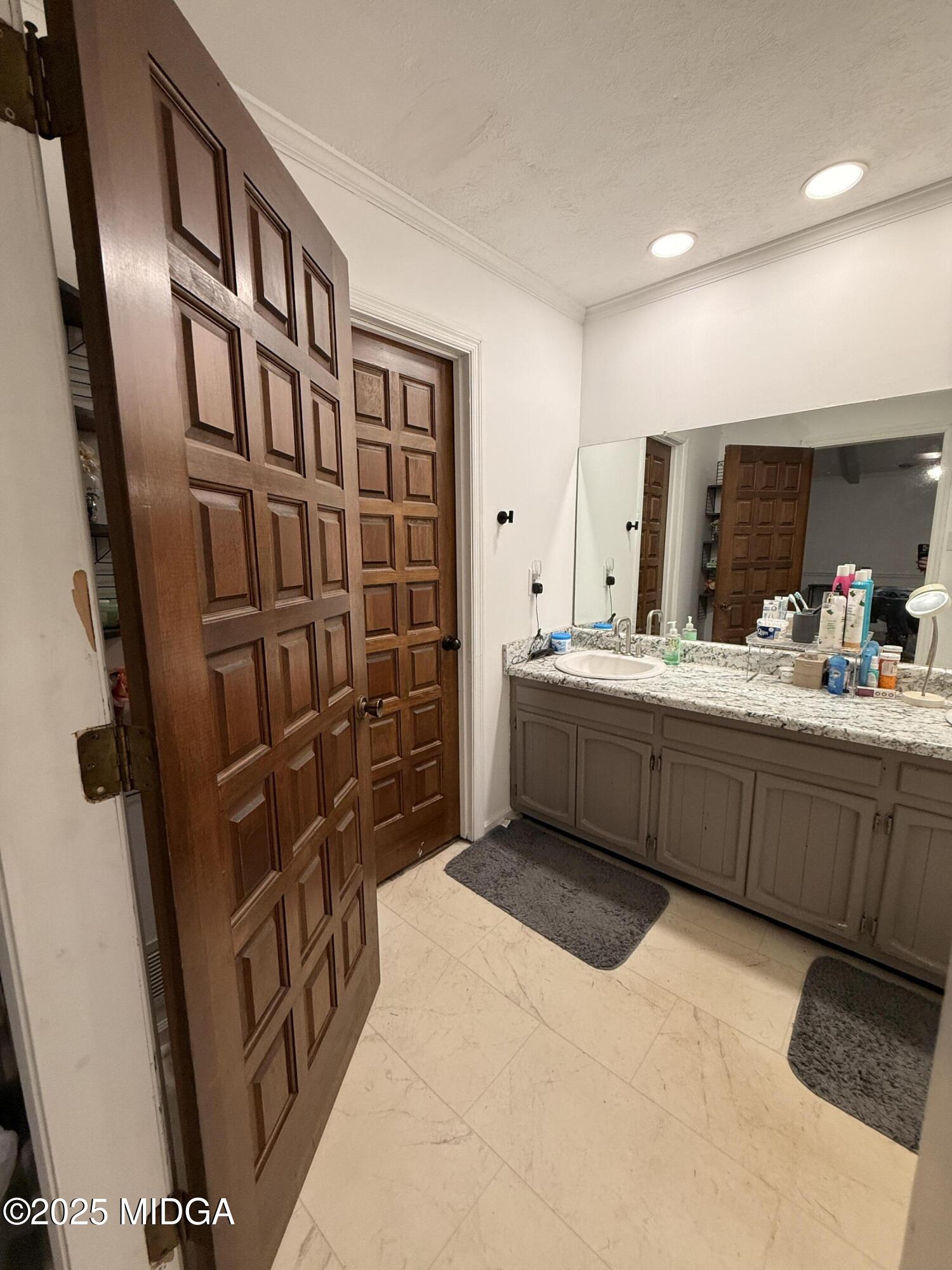 166 Greene Shade Road Gray, GA 31032 - Photo 20 of 30 Master vanity