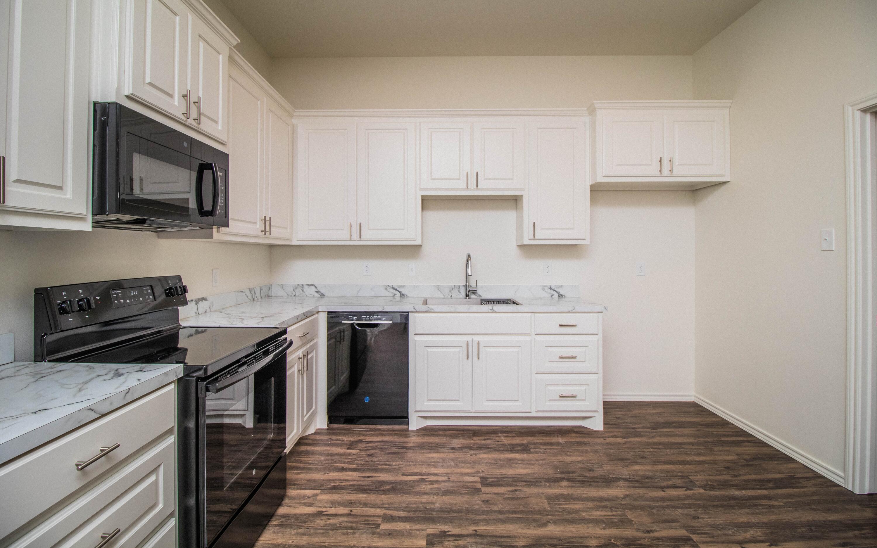 2015 102nd Street Lubbock, TX 79423 - Photo 8 of 24 Kitchen 3