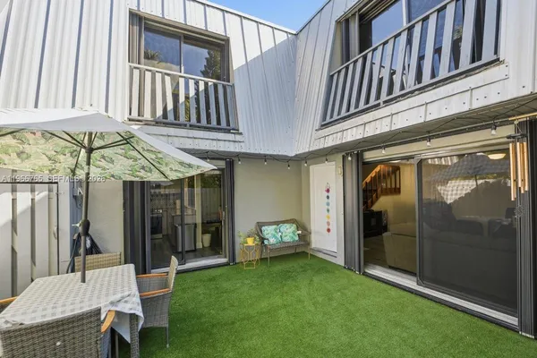 $2,100 | 3812 Jefferson Street, Unit 3812, Stuart, FL 34997