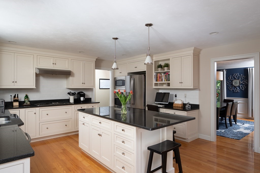 12 Nash Landing Hanover, MA 02339 - Photo 9 of 42 Gallery Image 9