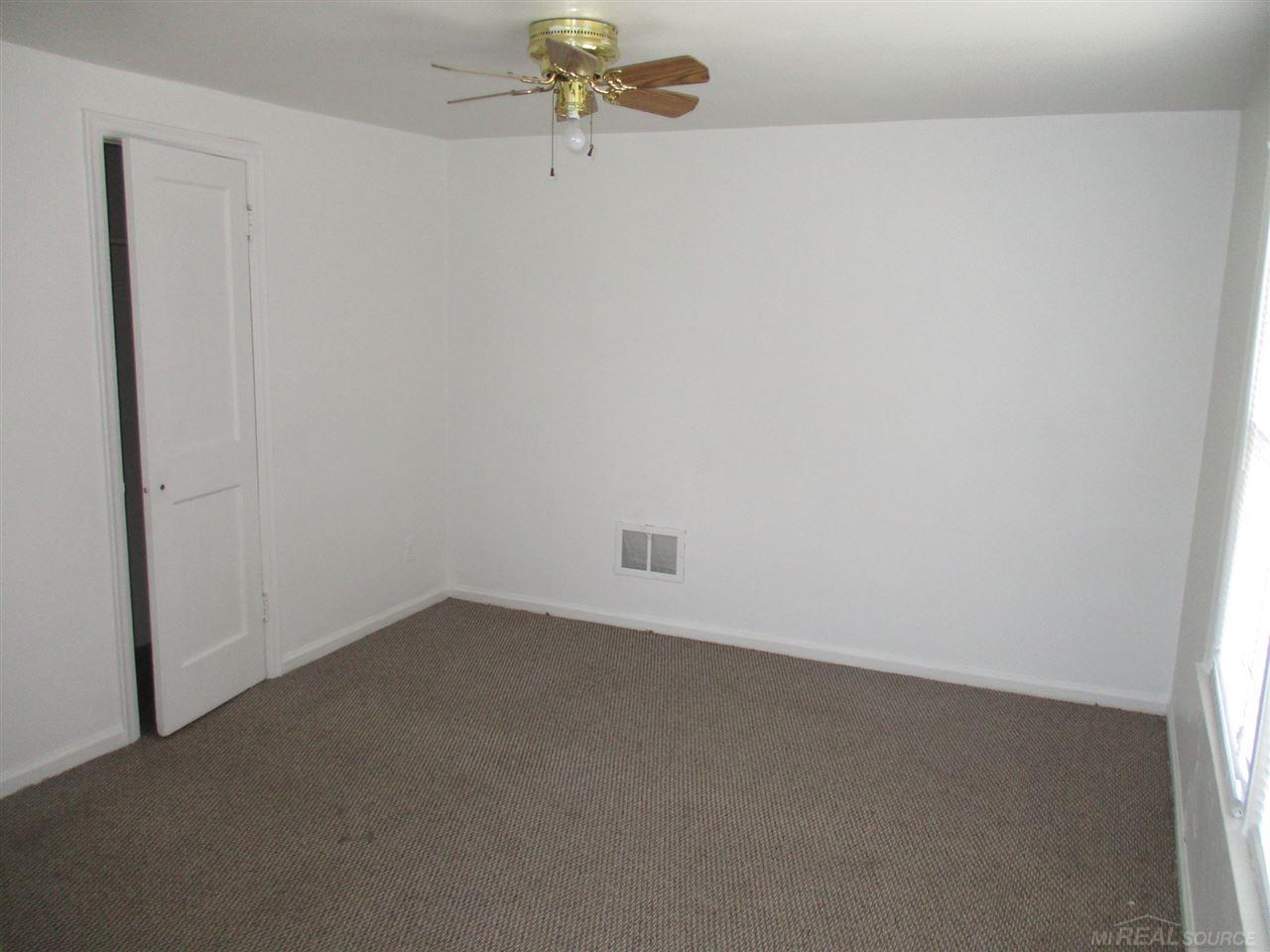 18489 Schaefer Highway Detroit, MI 48235 - Photo 20 of 21
