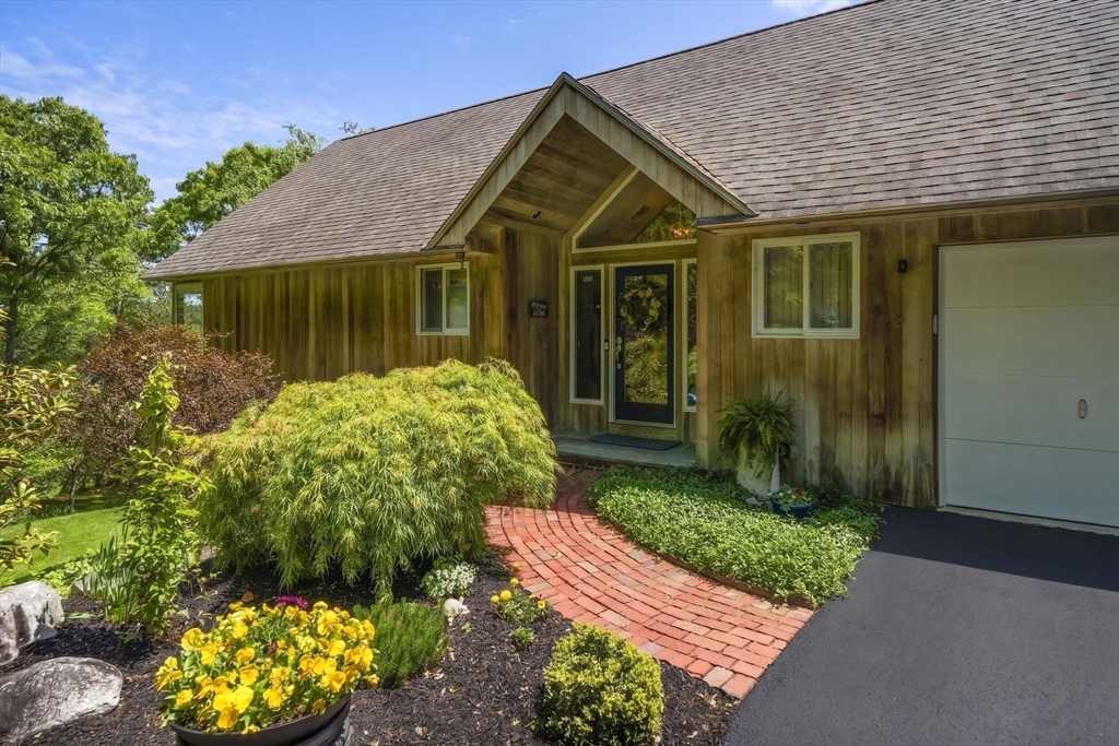 818 Long Pond Road Plymouth, MA 02360 - Photo 2 of 42