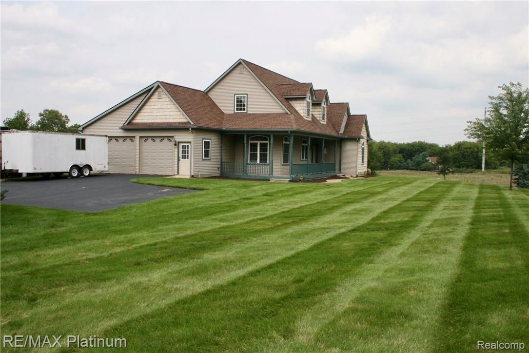 3182 County Farm Road Howell, MI 48843 - Photo 9 of 9 fullsizeoutput_680.jpeg