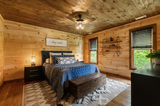 a view of a hallway with closet