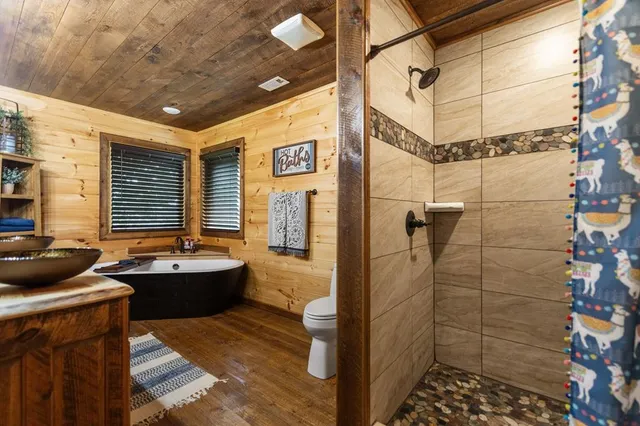 $1,499,000 | 9 Quail Hollow, Blue Ridge, GA 30513