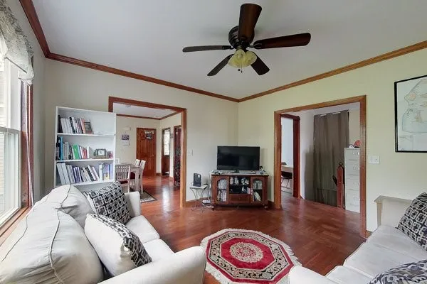 $2,400 | 21 Calvert Street, Unit B, Newport, RI 02840