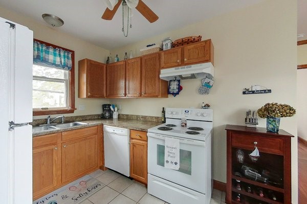 21 Calvert Street, Unit B Newport, RI 02840 - Photo 8 of 15